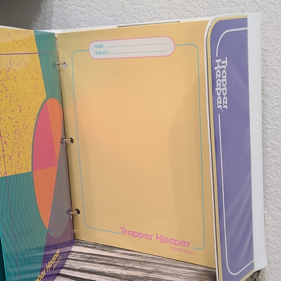 Retro Trapper Keeper 80s, new, binder w folders. - Picture 3 of 5